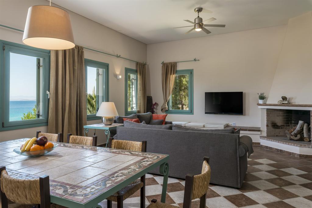 Electra Beachfront Villa Kranidi Exterior photo